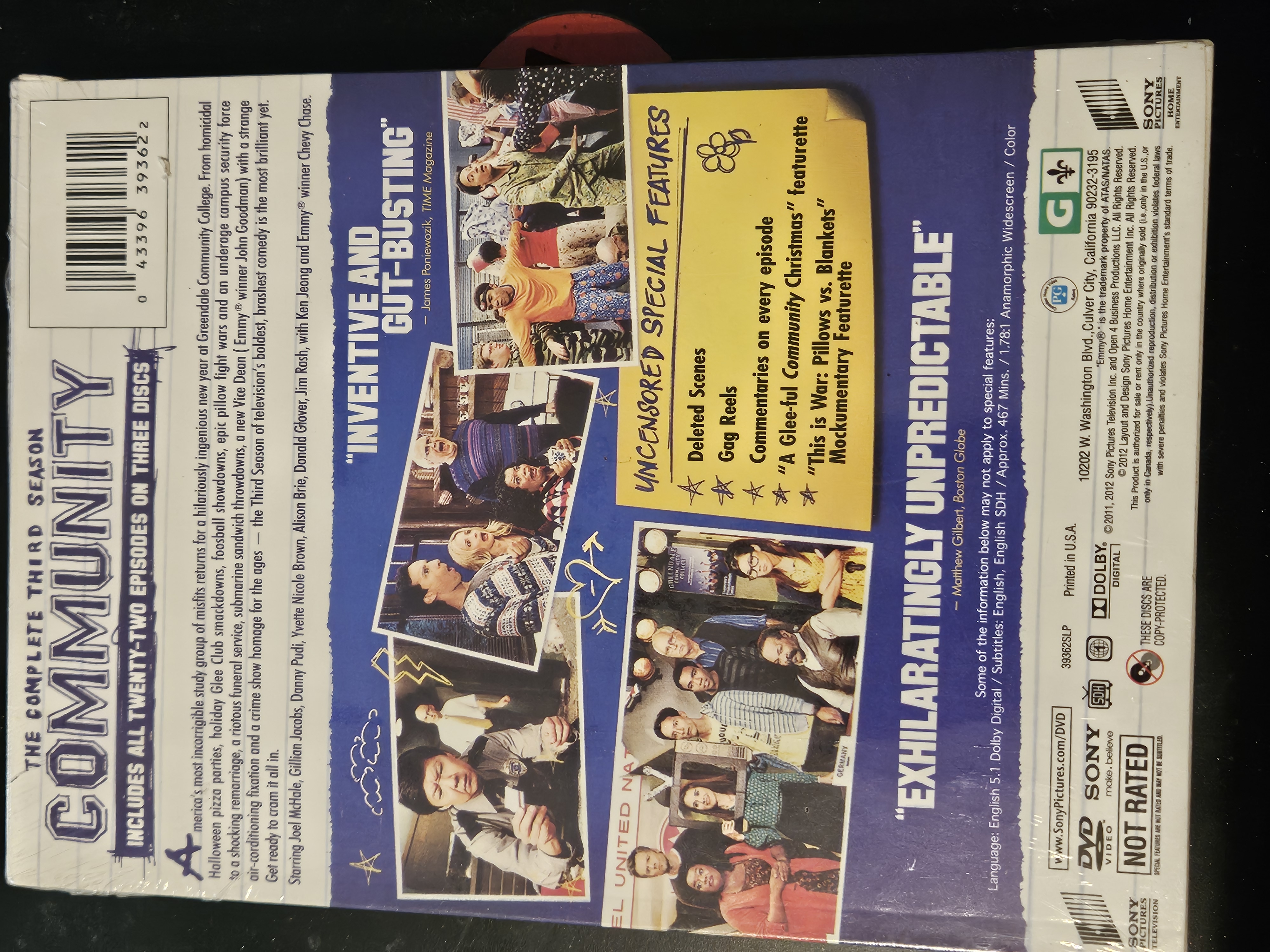 COMMUNITY - THE COMPLETE THIRD SEASON 3 DISC SET NEW! SEALED! photo 2
